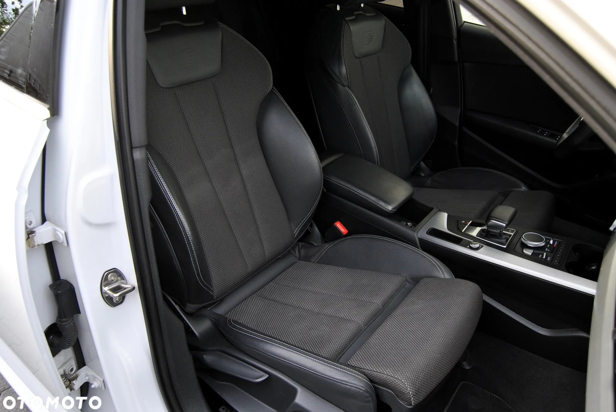 Audi A4 Avant 2.0 TDI ultra S tronic sport - 22