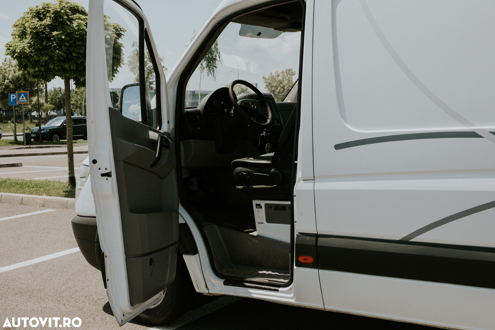 Mercedes-Benz Sprinter - 4