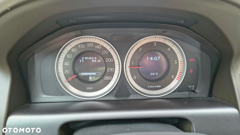 Volvo XC 60 D3 AWD Momentum - 24