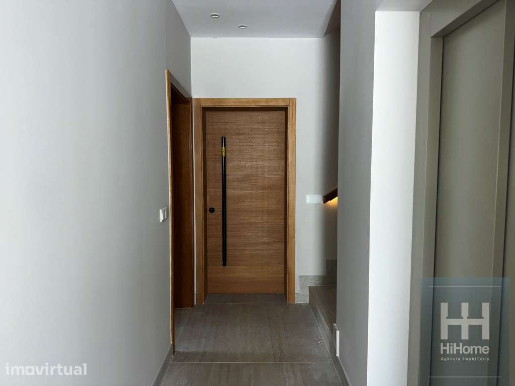 T0 no Edifício Prestige City Center em Machico - Grande imagem: 2/17