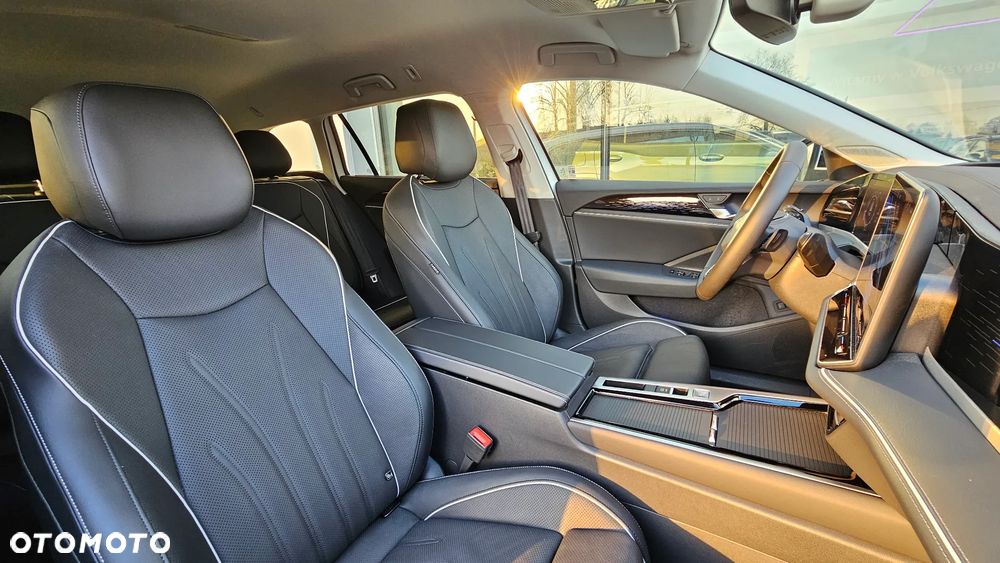 Volkswagen Passat - 30