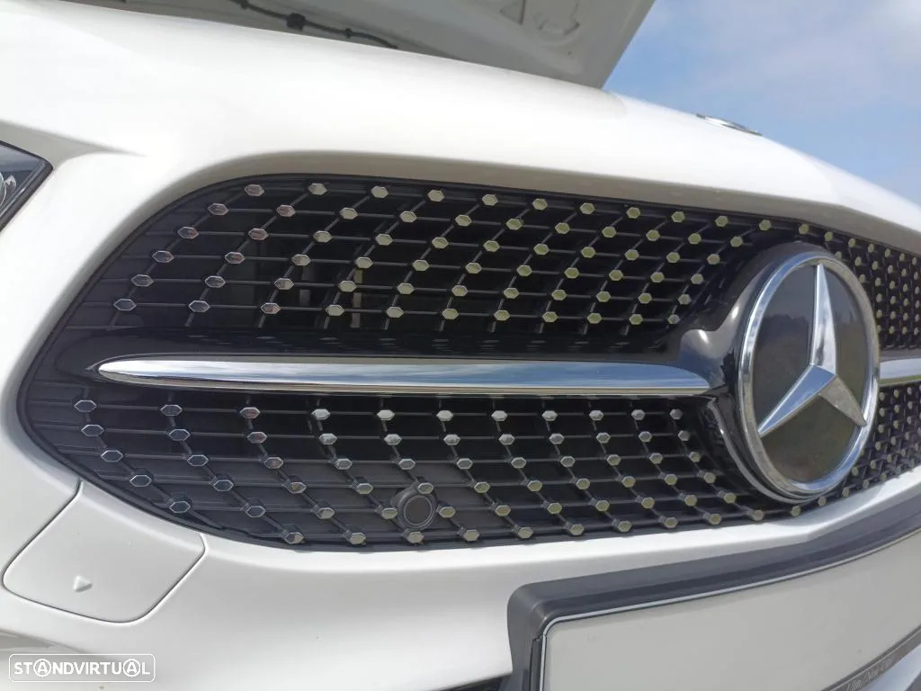 Mercedes-Benz A 250 e AMG Line - 29