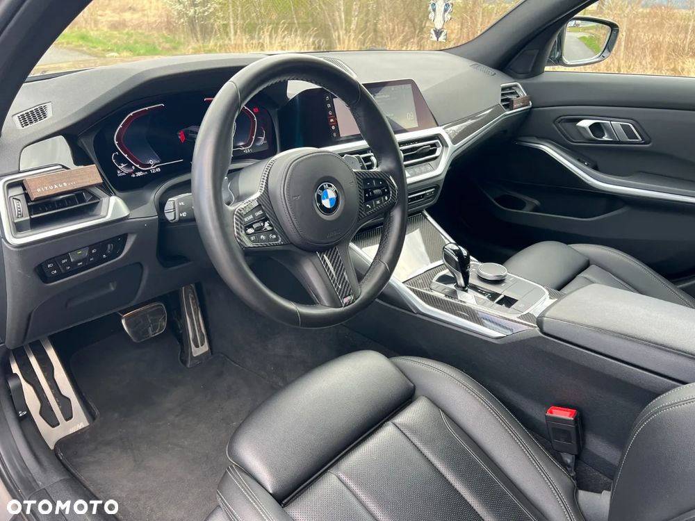 BMW Seria 3 320d M Sport Shadow - 16