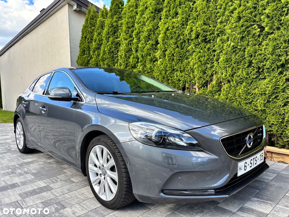 Volvo V40 - 16