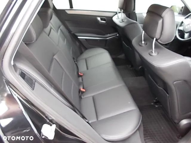 Mercedes-Benz Klasa E 200 BlueTEC 7G-TRONIC Classic - 12