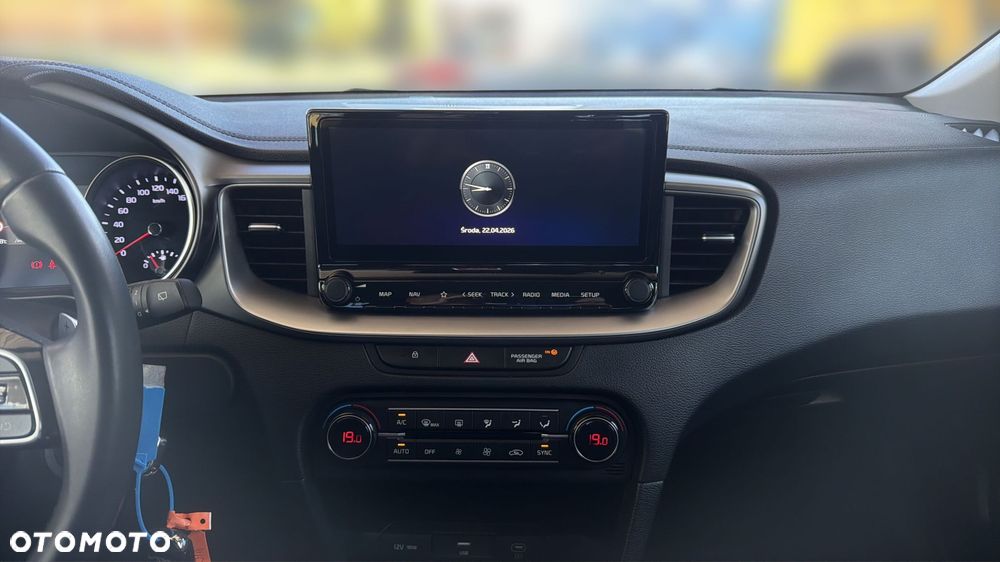Kia XCeed - 18