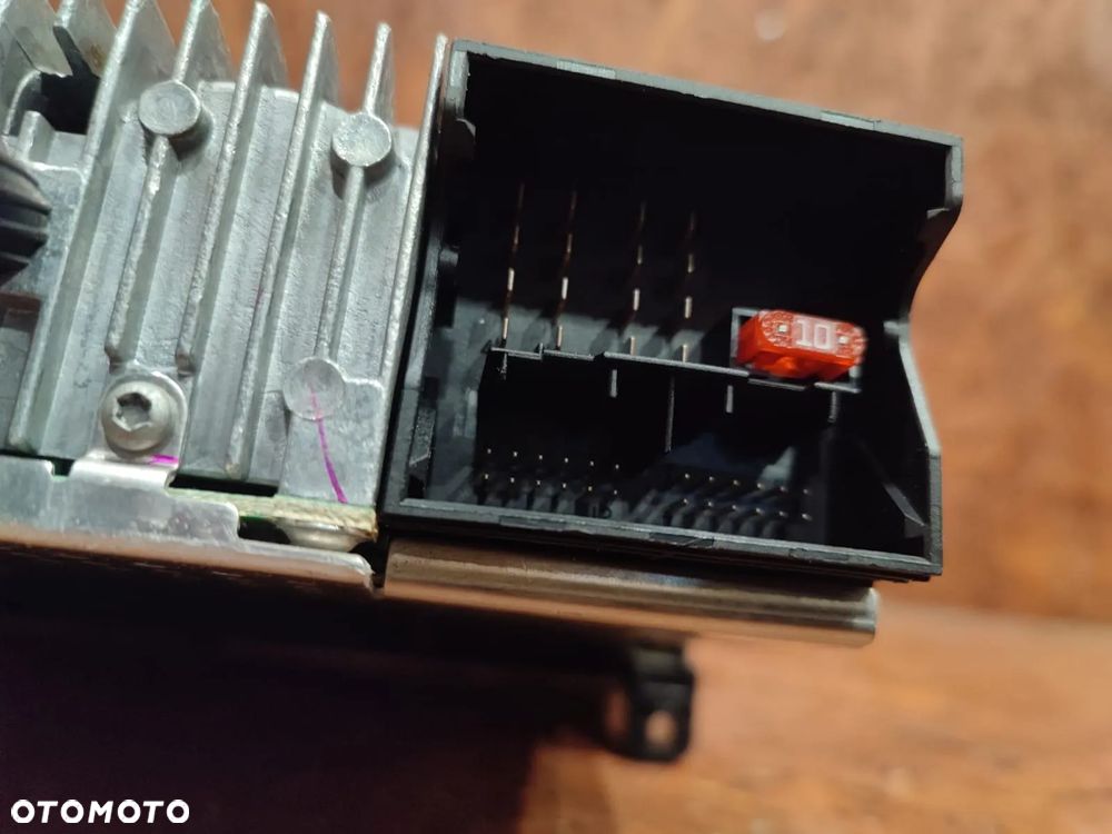 BMW E91 / E90 / E81 / E82 / E84 / E90LCI ORYGINALNE RADIO BMW BUSINESS CD W BARDZO DOBRYM STANIE EUROPA SPRAWNE W 100% O NR. 65 12 9 216 273 /  65 12 9 232 250 OEM - 12