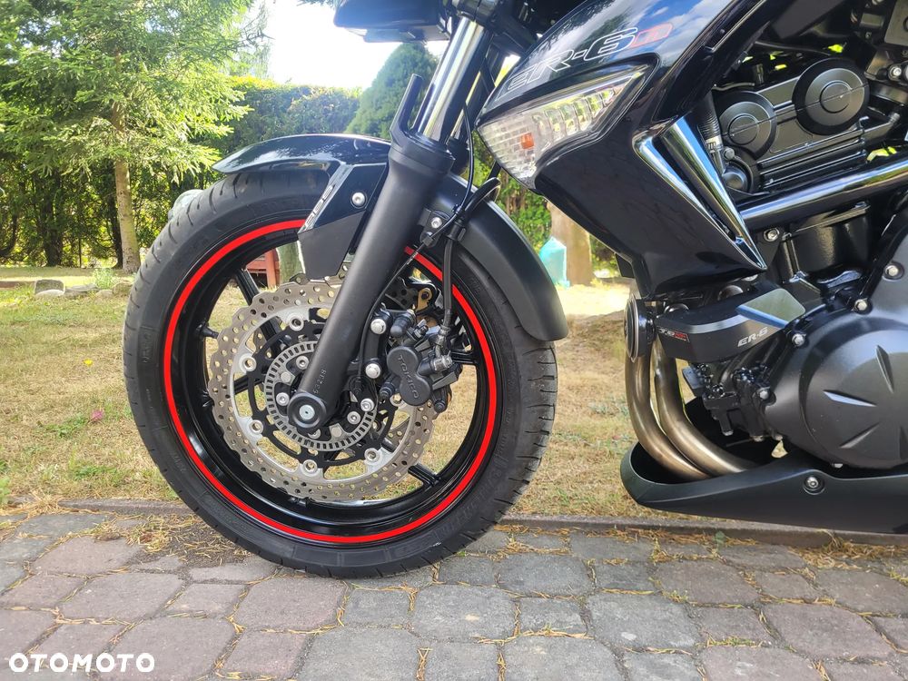 Kawasaki ER - 25