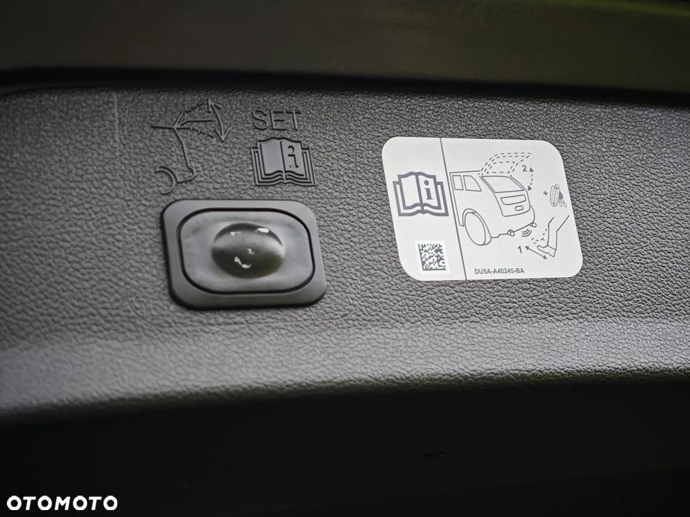 Ford Kuga 1.5 EcoBoost FWD ST-Line ASS - 24