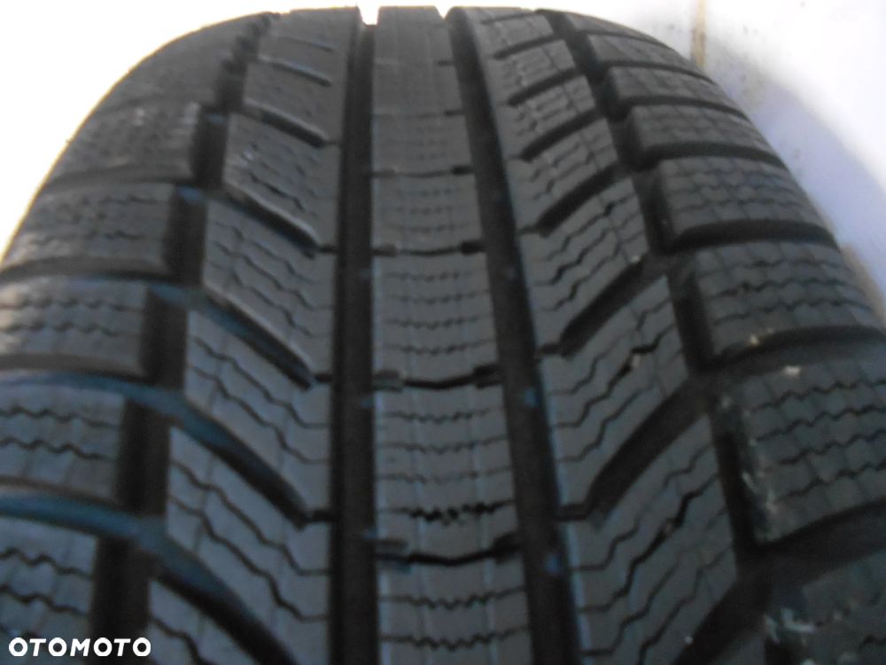 OPONA POJEDYNKA 235/55R19 CONTINENTAL WINTER CONTACT TS 870P XL DOT 4823 9MM - 2