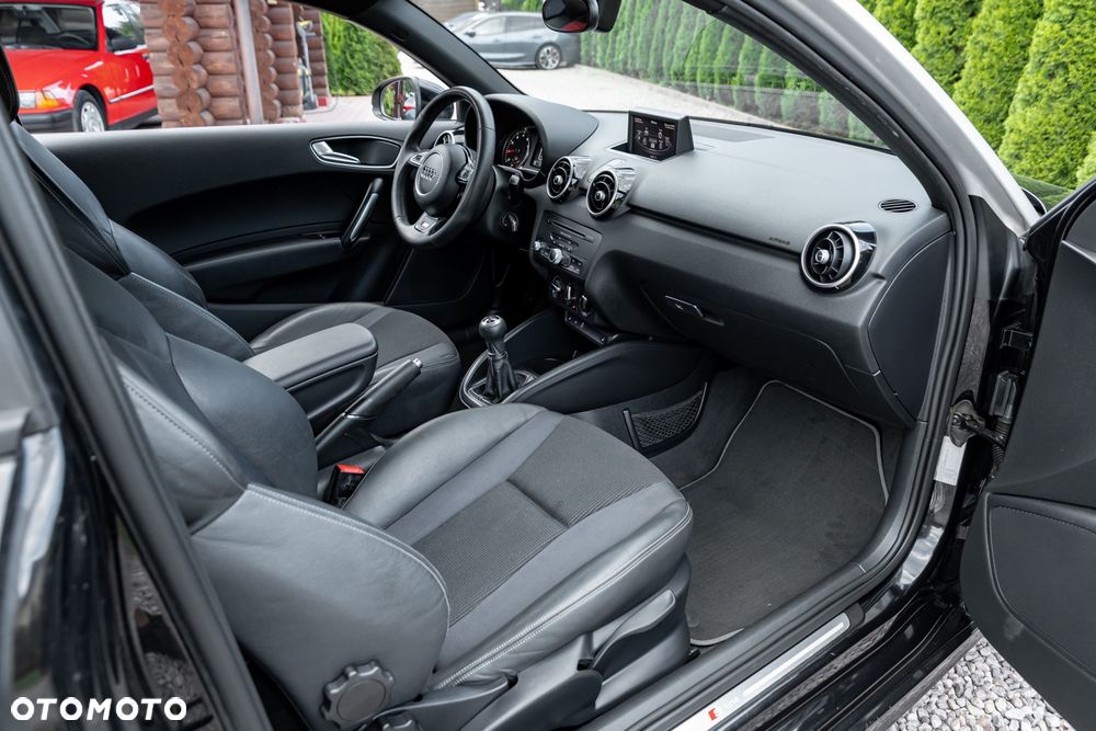 Audi A1 Sportback 1.4 TFSI S line Sportpaket - 31