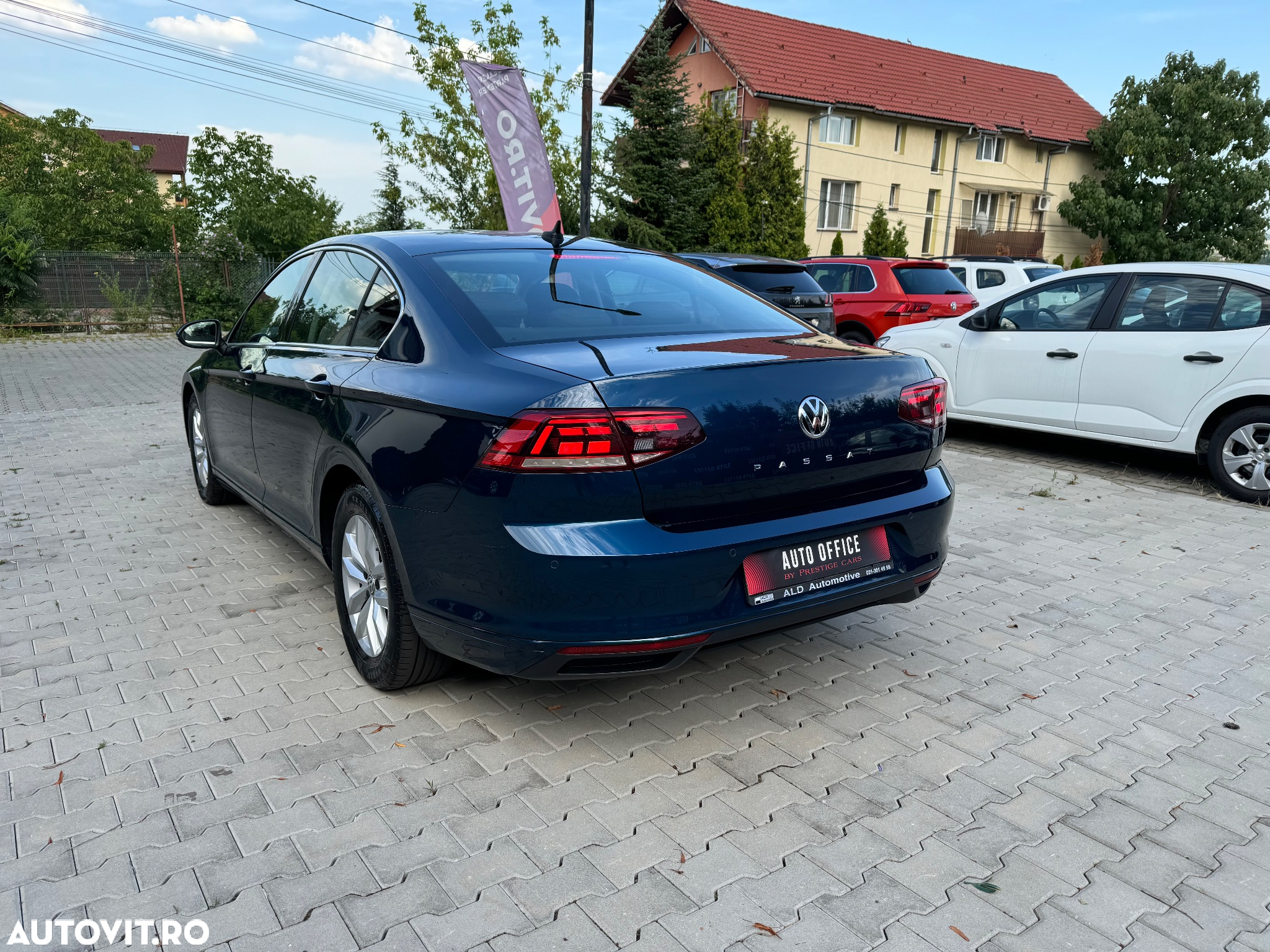 Volkswagen Passat 2.0 TDI DSG Comfortline - 9