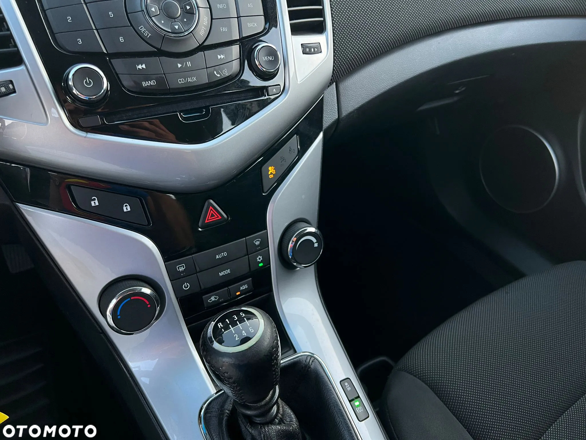 Chevrolet Cruze 1.7 LT - 18