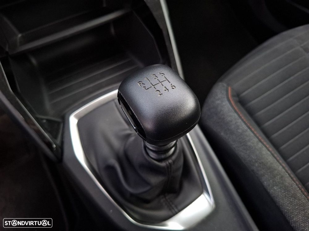 Peugeot 2008 1.2 PureTech Active - 18