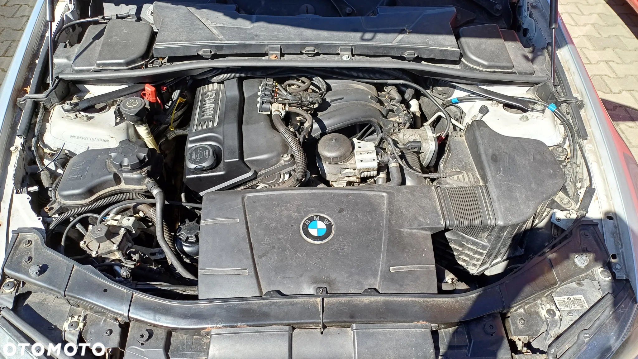 BMW Seria 3 318i - 11
