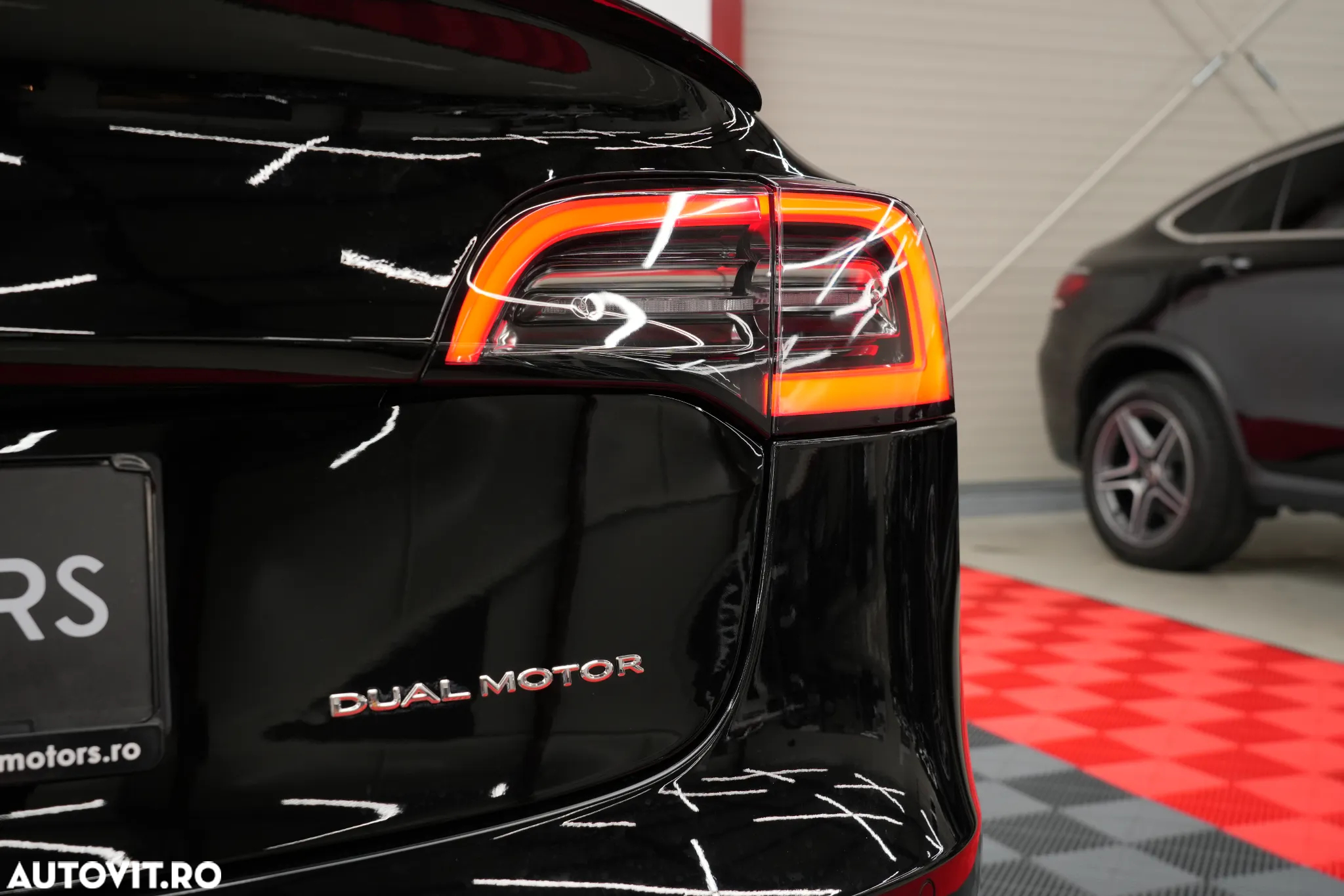Tesla Model 3 Langstreckenbatterie Allradantrieb Dual Motor - 22