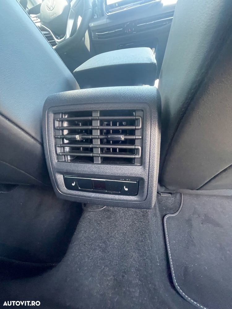 Volkswagen Golf 1.5 eTSI OPF DSG R-Line - 27