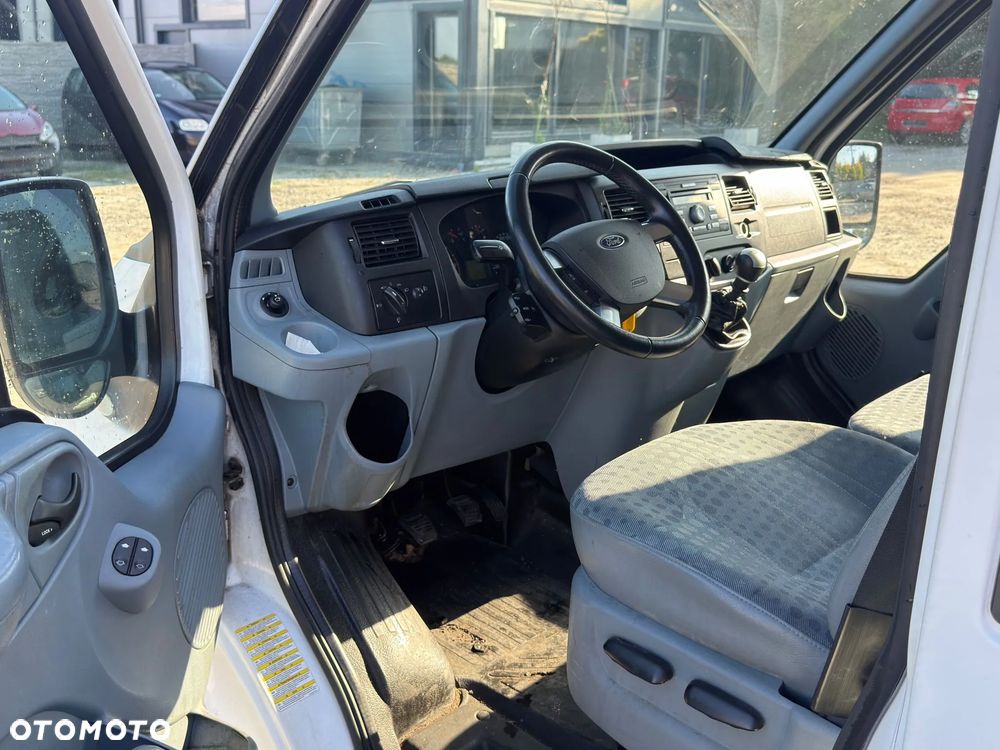 Ford Transit - 10