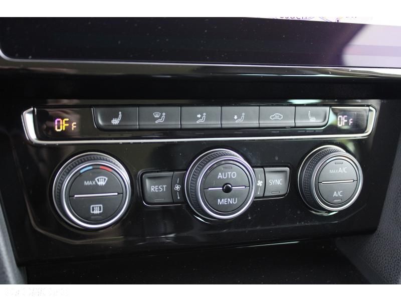 Volkswagen Passat Variant 2.0 TDI BMT Highline DSG - 17