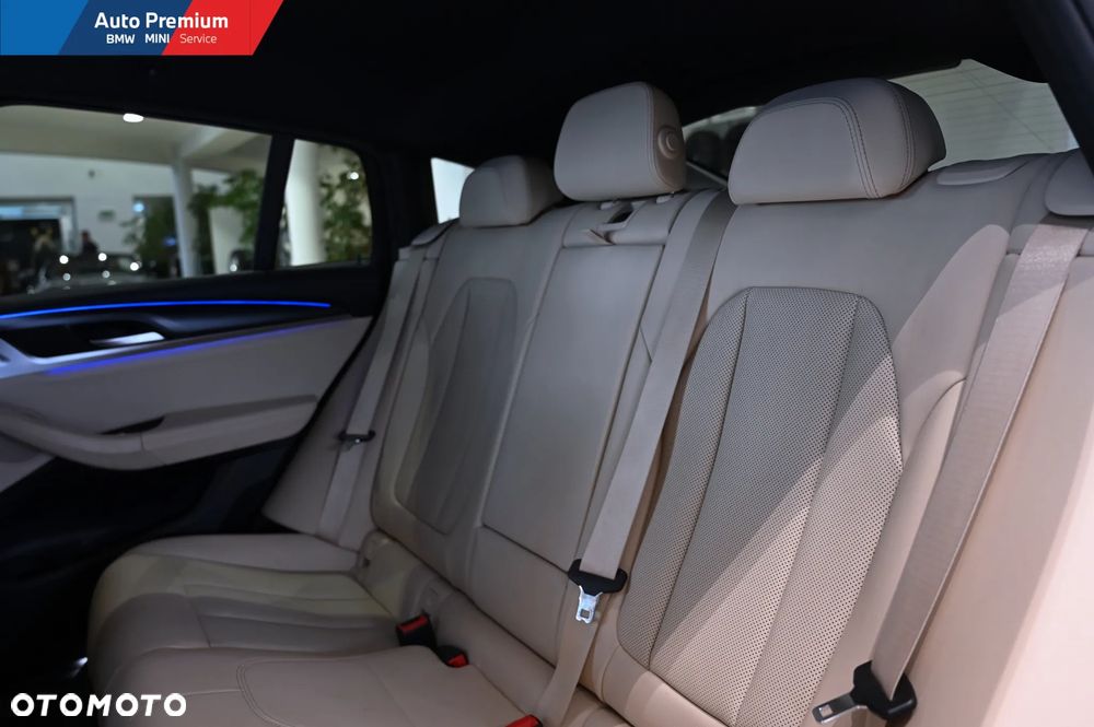 BMW X4 xDrive20d - 16