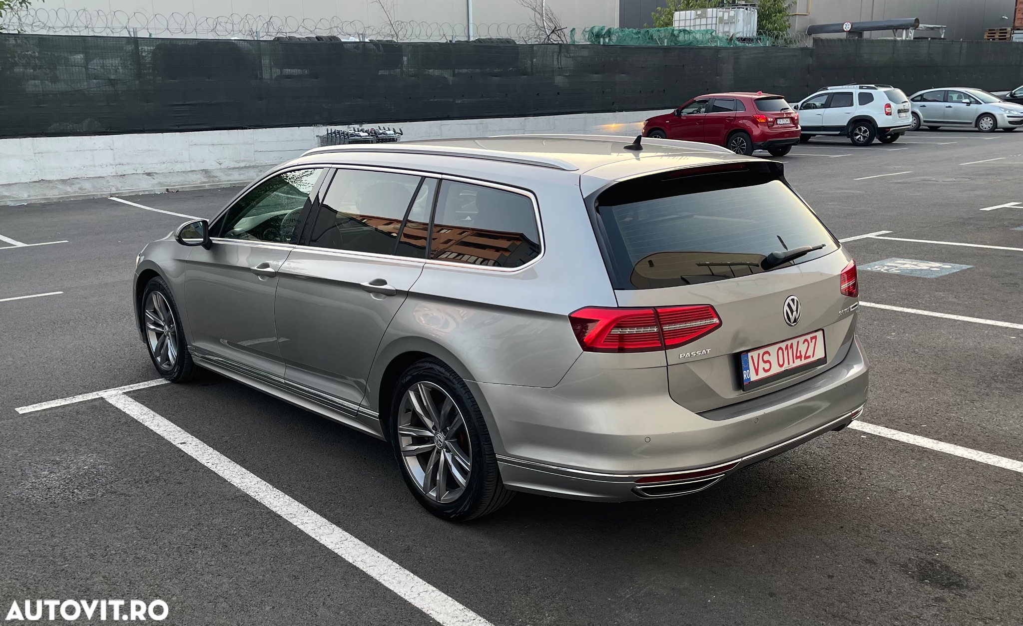 Volkswagen Passat Variant 2.0 TDI DSG R Executive - 3