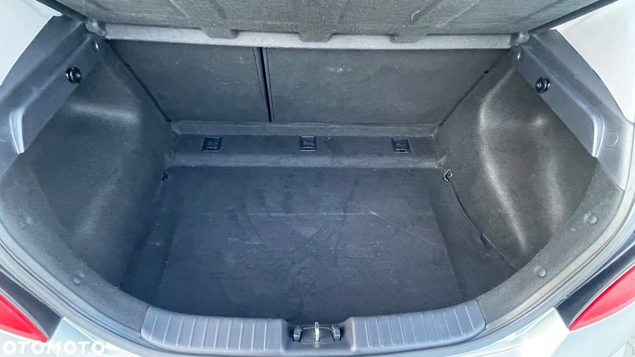 Hyundai i30 1.4 Base + EU5 - 17