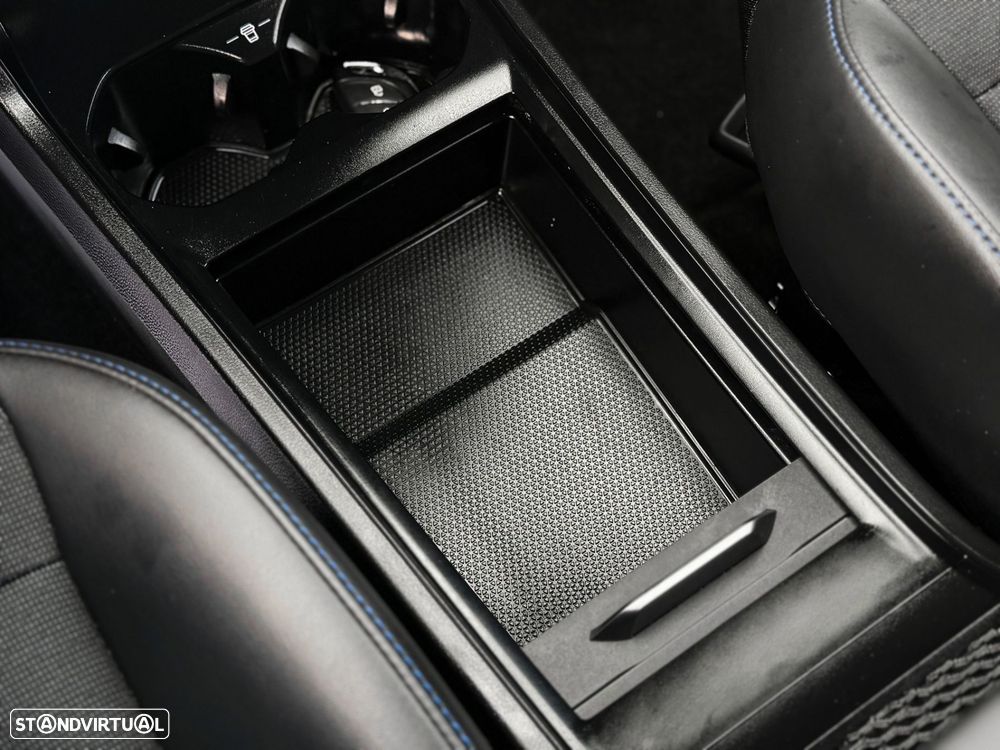 MG MG4 64 kWh Luxury - 30