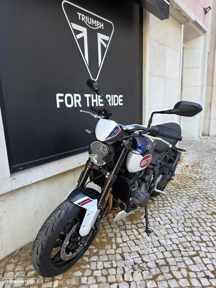 Triumph Trident Triple Tribute - 5