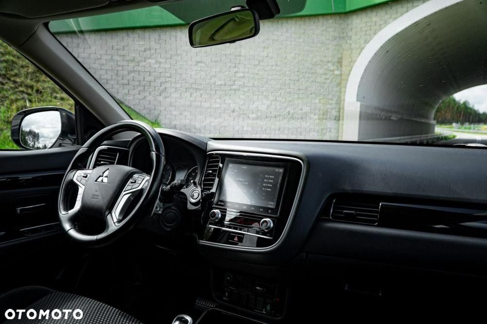 Mitsubishi Outlander 2.4 4WD Plus - 40