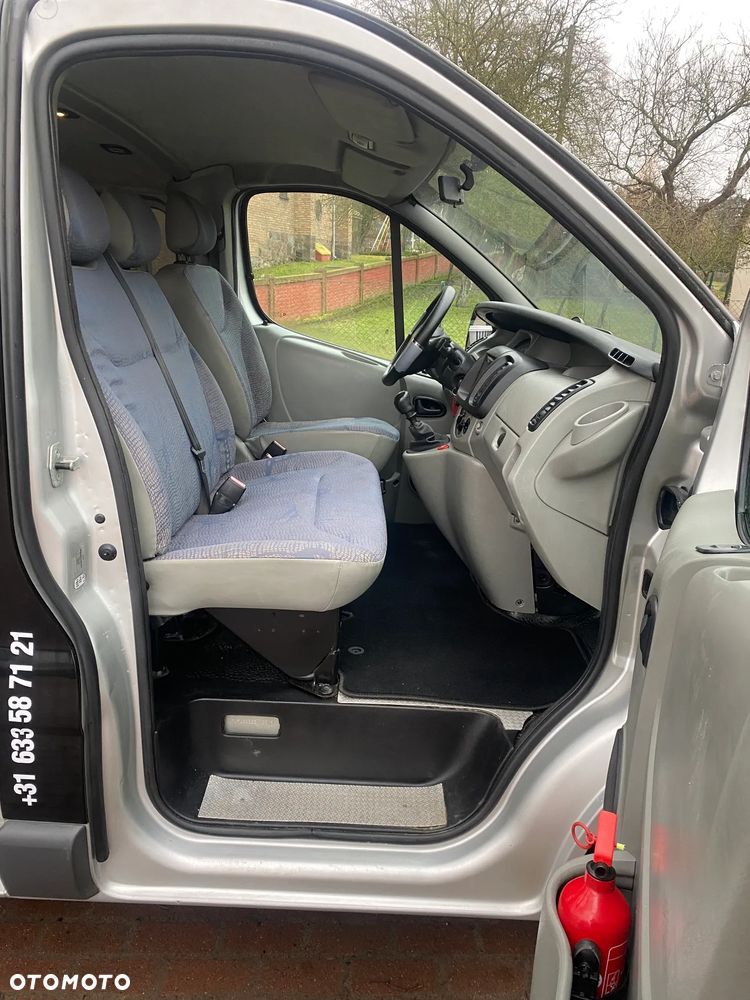Renault Trafic - 11
