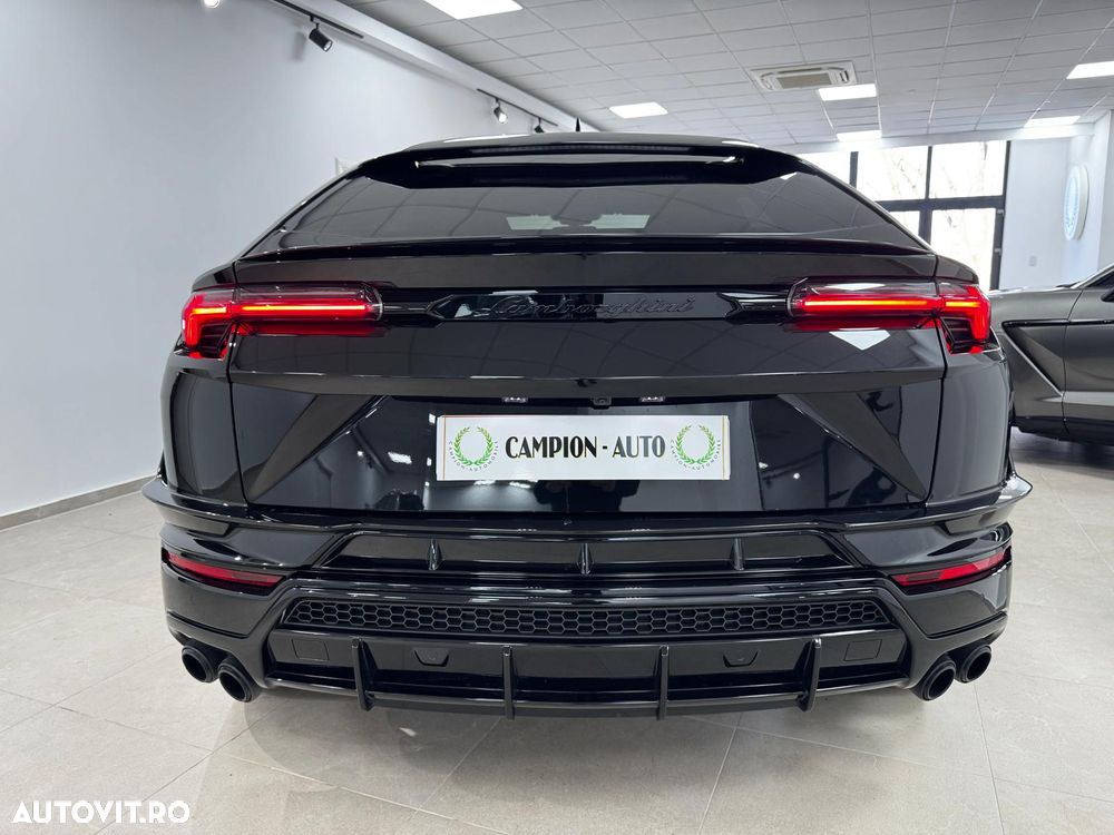 Lamborghini URUS - 8
