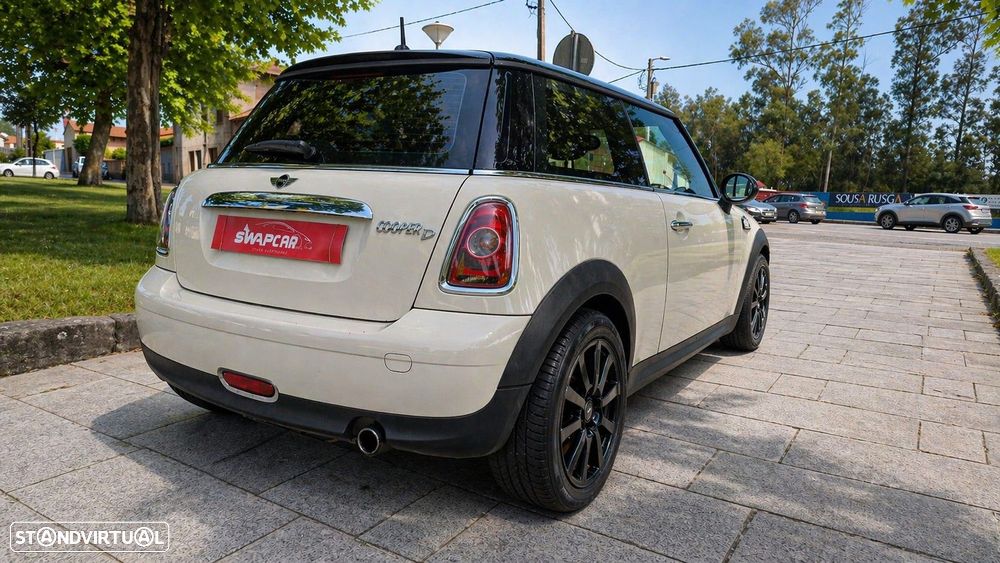 MINI 3 Portas Cooper D - 4
