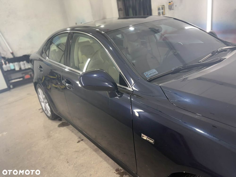 Lexus IS - 13