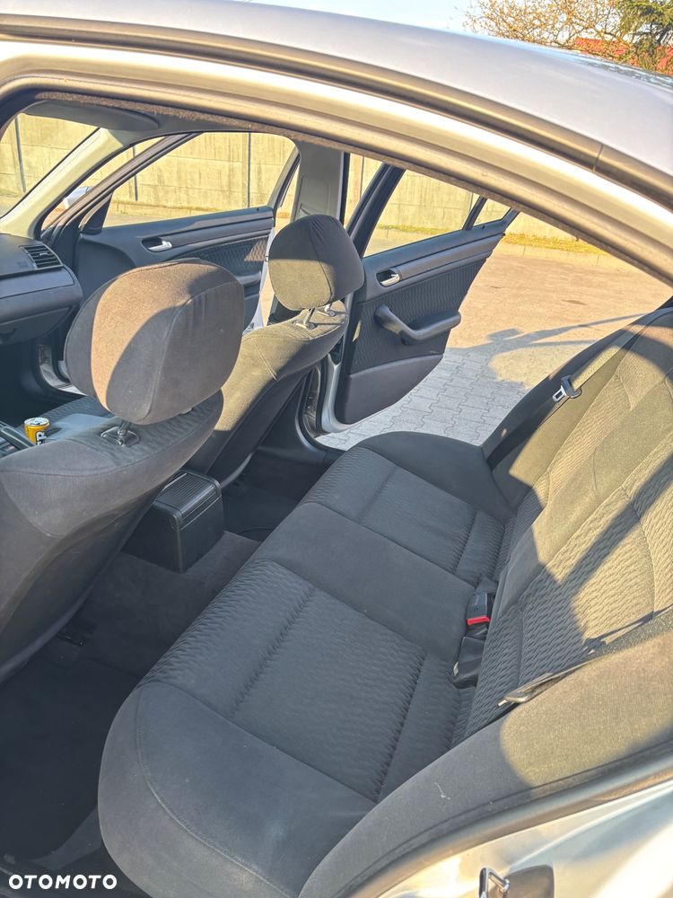 BMW Seria 3 316i - 8