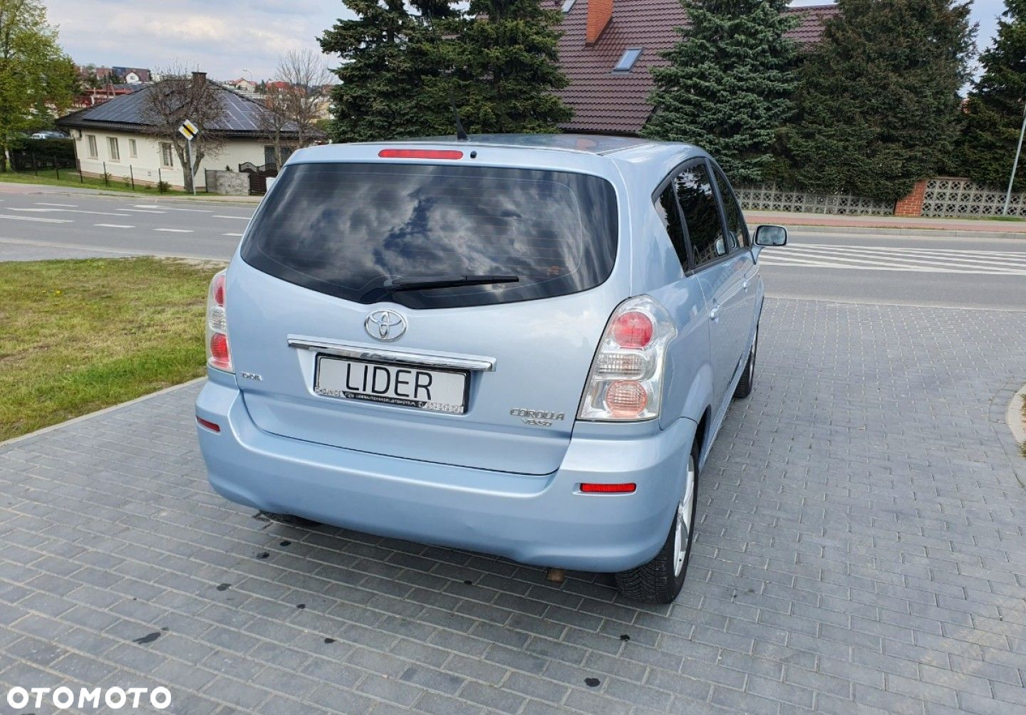 Toyota Corolla Verso - 6