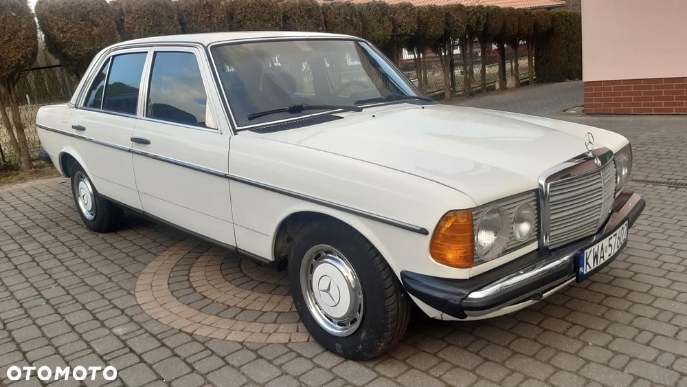 Mercedes-Benz W123 - 2