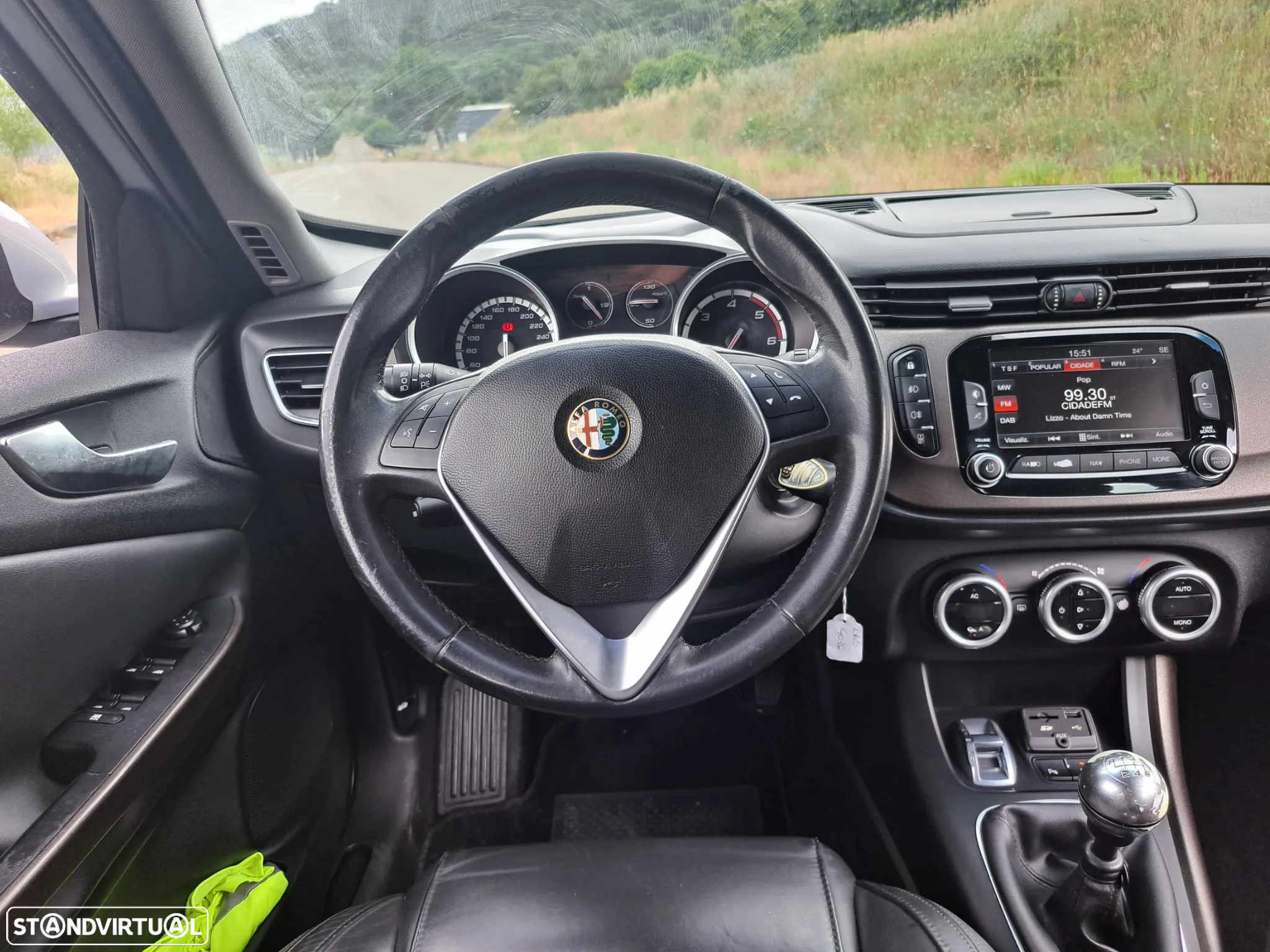 Alfa Romeo Giulietta 1.6 JTDm Exclusive - 16