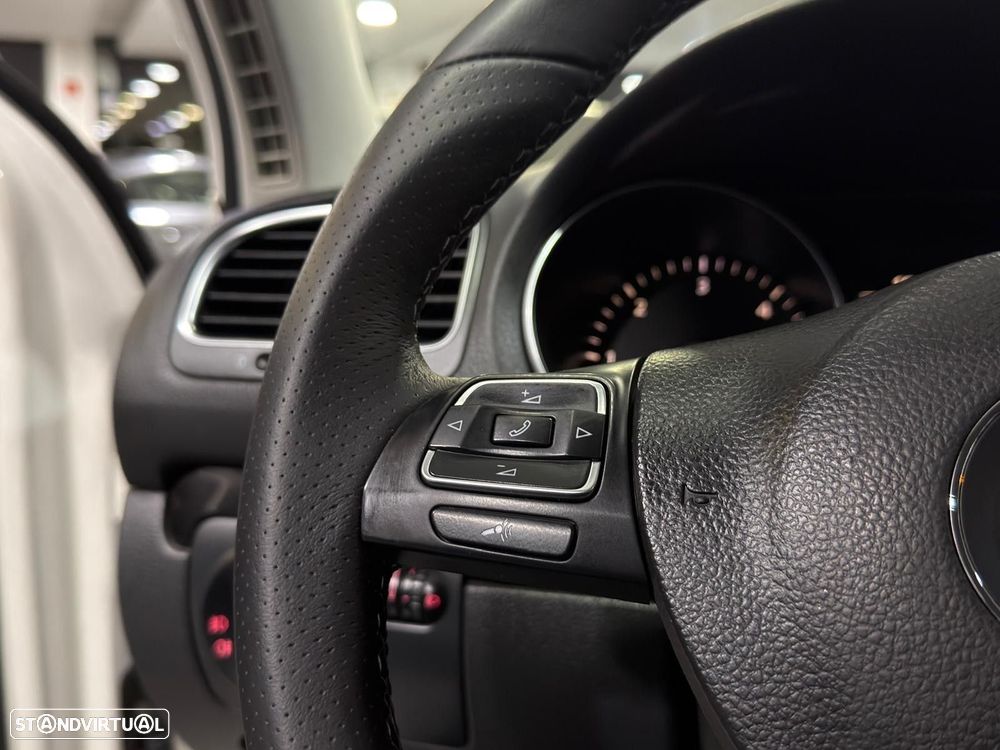 VW Golf 2.0 TDi Confortline - 12
