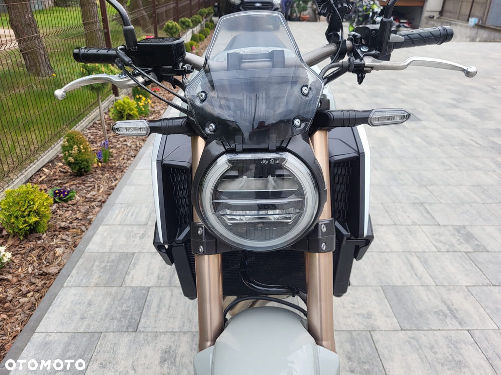 Honda CB - 10