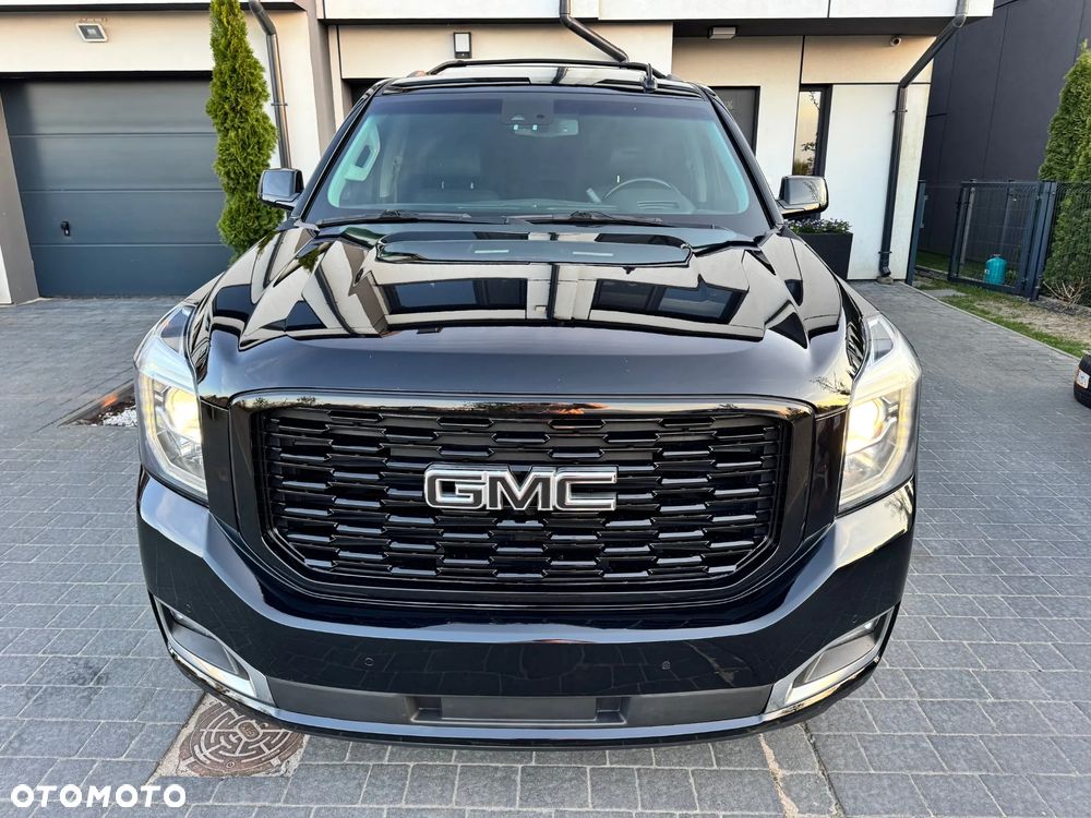 GMC Yukon Denali 6.2 XL - 3