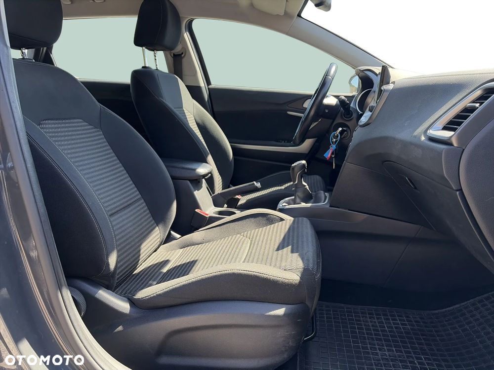 Kia Ceed 1.5 T-GDI M - 17