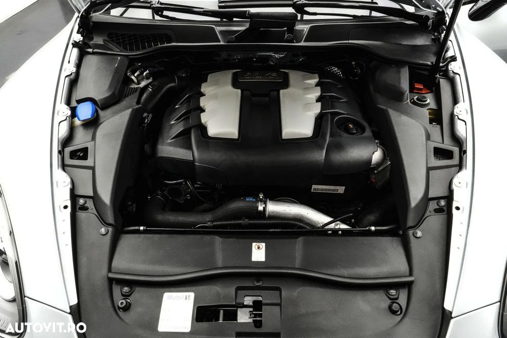 Porsche Cayenne 3.0 L V6 - 25