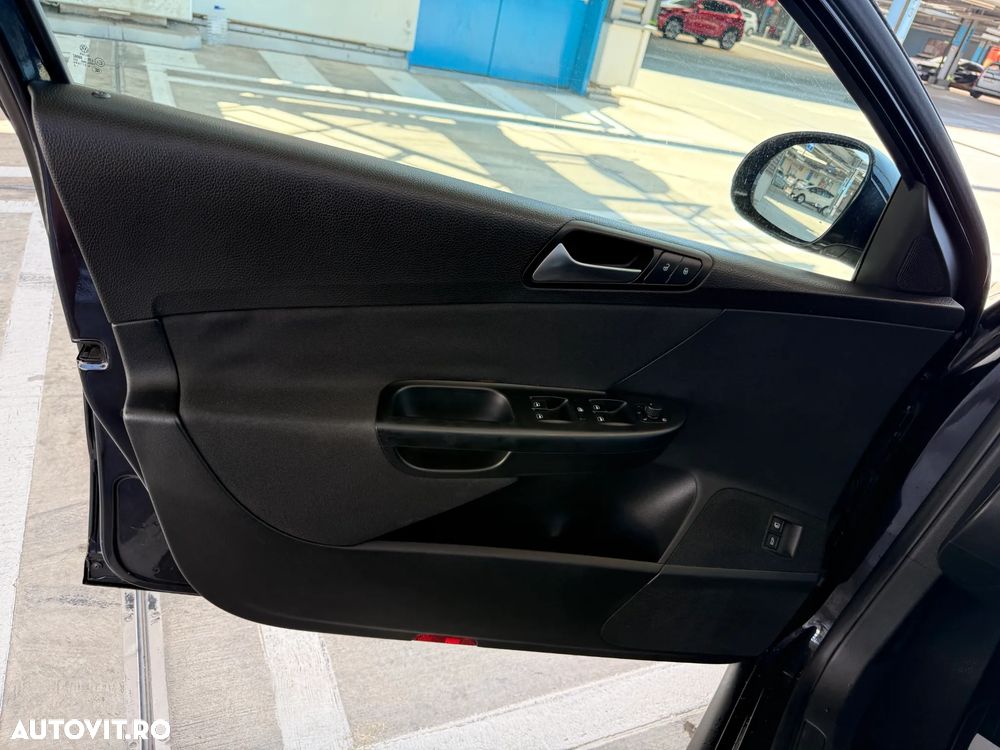 Volkswagen Passat 2.0 TDI Comfortline DPF DSG - 10