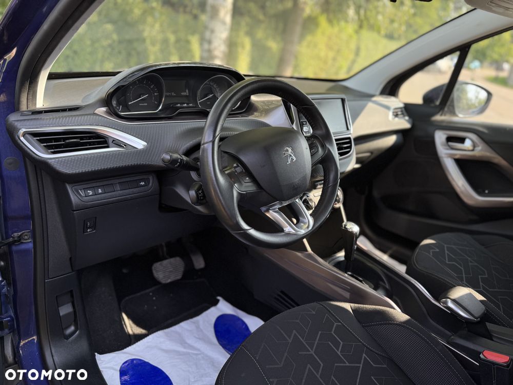 Peugeot 2008 - 11