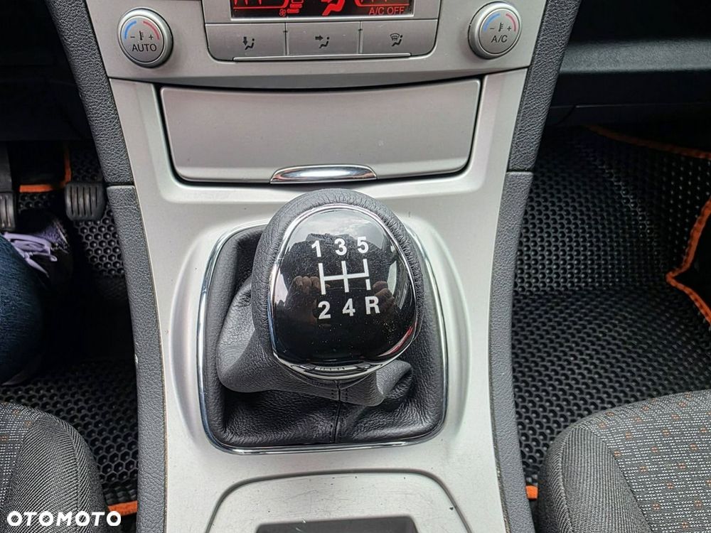 Ford Galaxy 2.0 FF Trend - 18