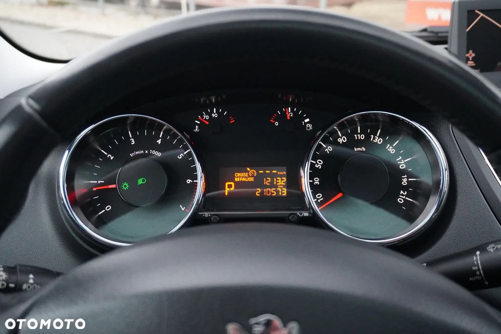 Peugeot 5008 1.6 THP Active 7os - 13