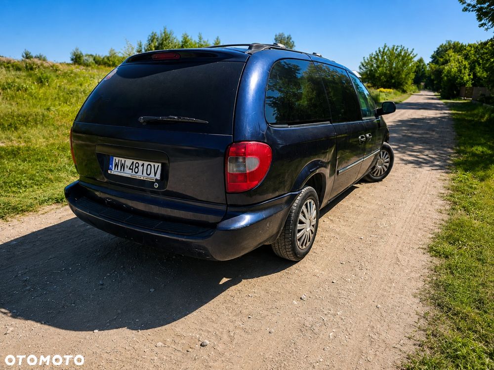 Dodge Caravan - 3