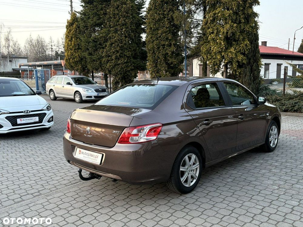 Peugeot 301 - 5