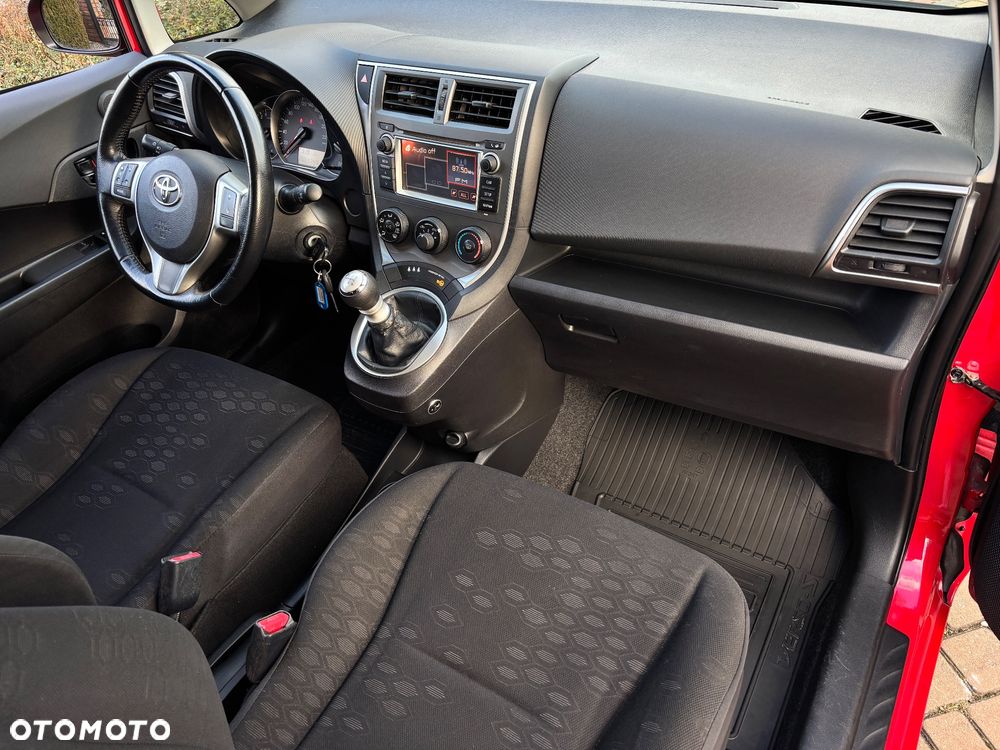 Toyota Verso S 1.33 VVT-i Comfort - 26