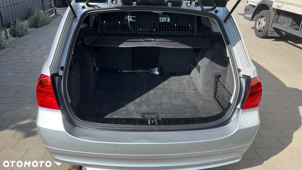 BMW Seria 3 - 22